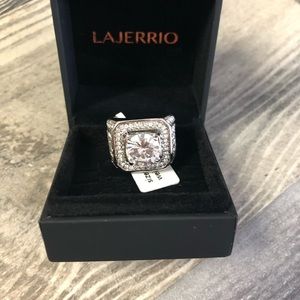 Lajerrio ring
